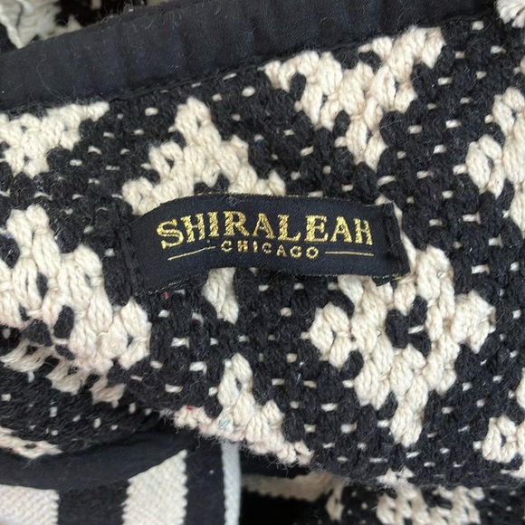 Shiraleah Black and White Striped Patterned Tote Bag - Picture 2 of 3